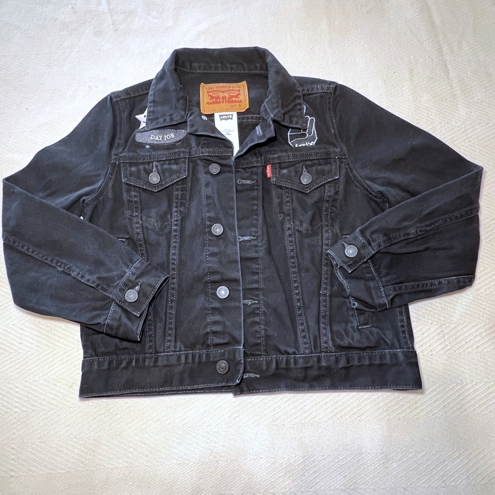 Levis Youth Denim Trucker Jacket Black Wash Fun Patches Size S 8-10 Years